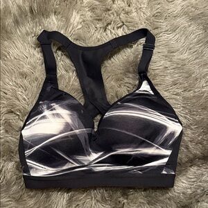 Victoria Sport Incredible Sports Bra